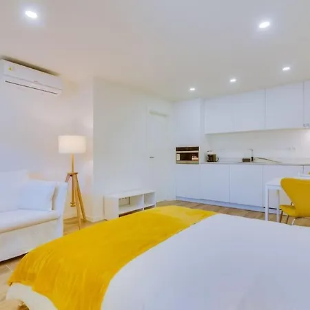 Graceful 12 Apartment Lisbon